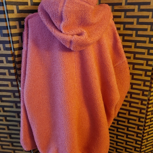 Nike Therma Fit Coral Pink Cozy Pullover Hoodie- NWT - Picture 13 of 14